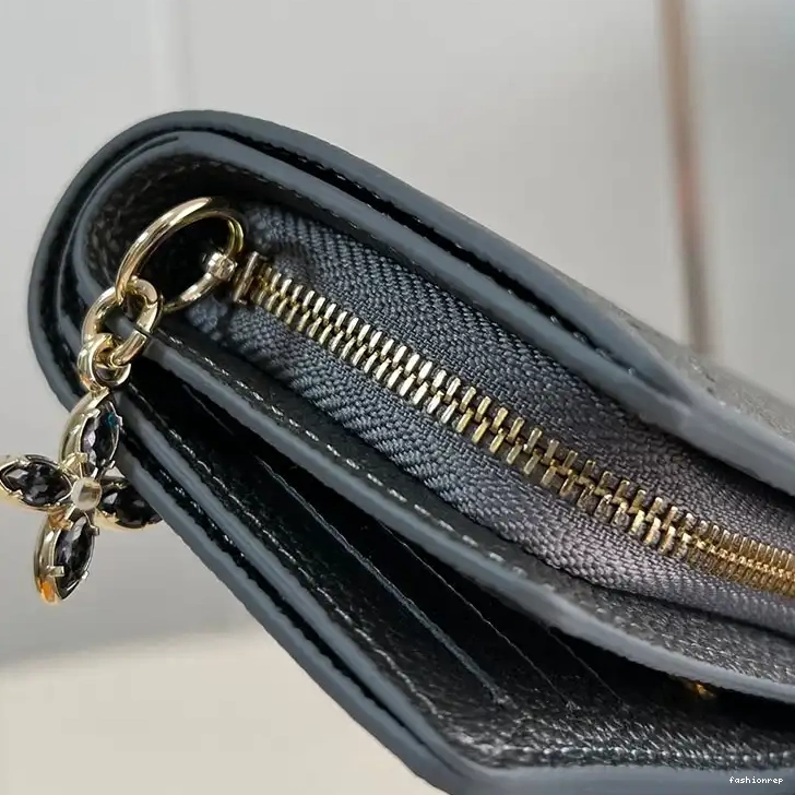 Fashionrepsfam ru 2411YA0222 Bags LV 0523